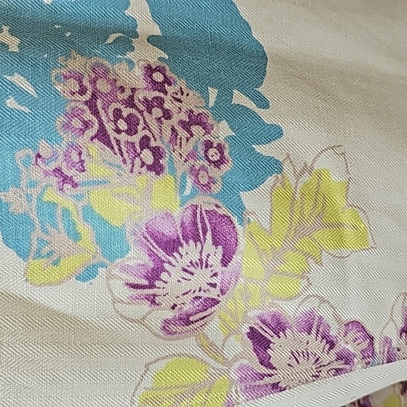 EMMA JAMES shacket button down. 55% linen. 45 rayon. Size 12 White With lavender - Picture 7 of 11